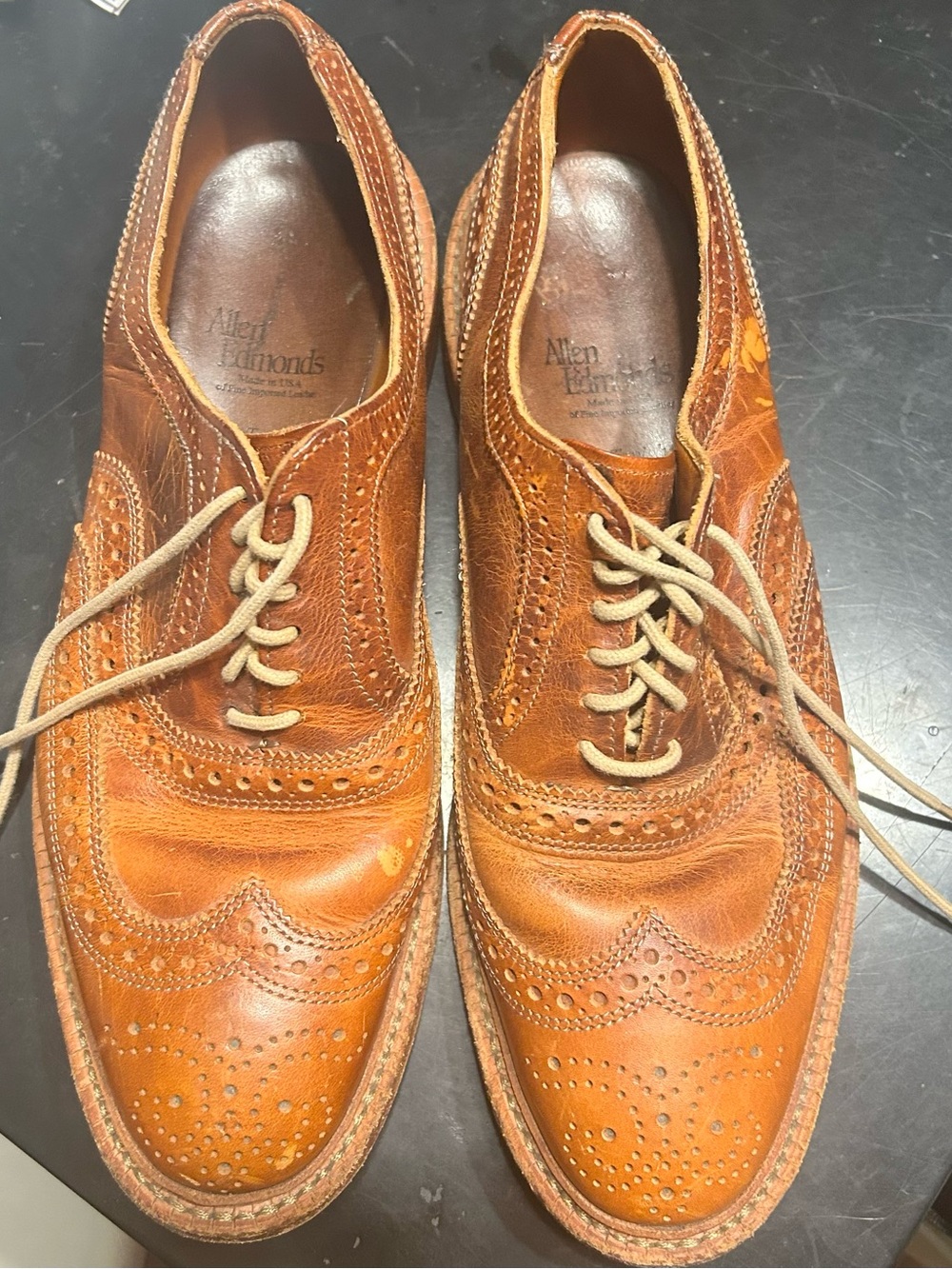 Allen Edmonds McTavish Brown
Leather Wingtip Brogue Oxford
Mens US 8 D
